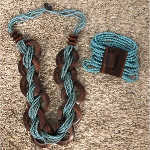 Turquoise necklace and bracelet